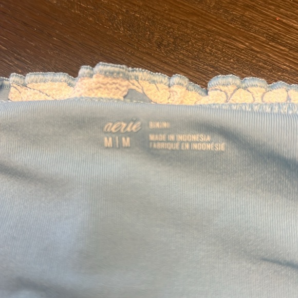 Bikini - Picture 3 of 3